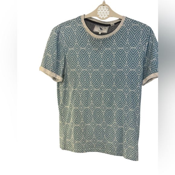 Trendy and Iconic Ted Baker “The World is Your Lobster” Tee w Geometric Print, M - Picture 1 of 4